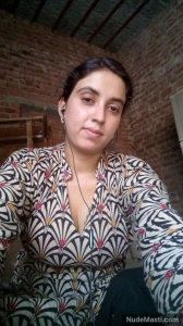 Desi Village Bhabhi With Big Boobs Nude Photos